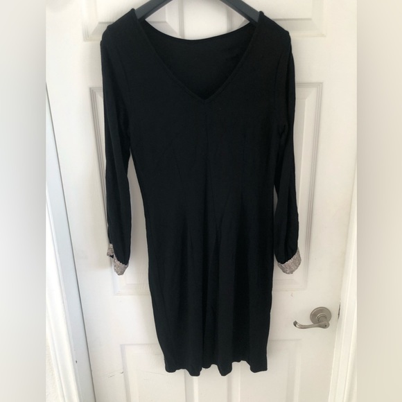 Black long sleeves Midi dress. - Picture 10 of 12